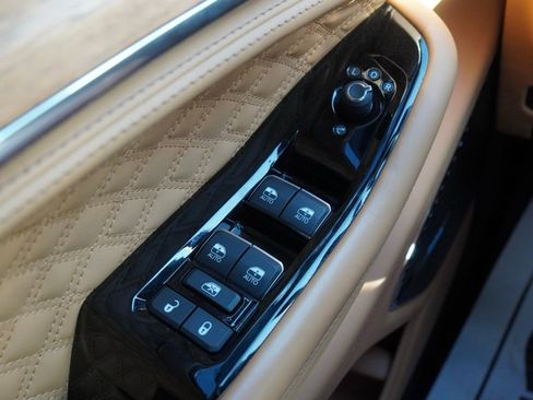 Used 2024 Jeep Grand Cherokee L Summit image 13