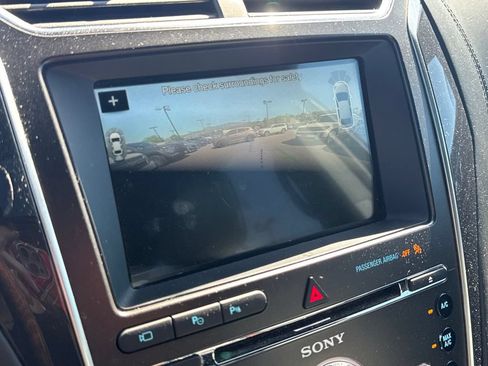 Used 2018 Ford Explorer Platinum AWD/4WD image 20