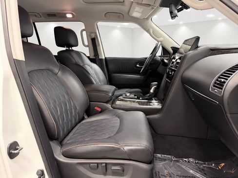 Used 2022 Nissan Armada Platinum w/ Captain's Chairs Package RWD image 25