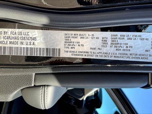 New 2025 Jeep Grand Cherokee Altitude image 13