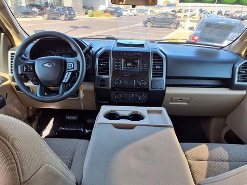 Used 2017 Ford F150 XLT image 2