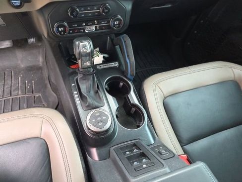 Used 2024 Ford Bronco Wildtrak AWD/4WD image 18