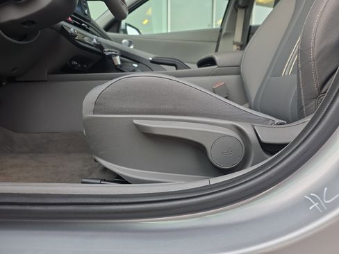 Used 2023 Hyundai Elantra SEL image 14