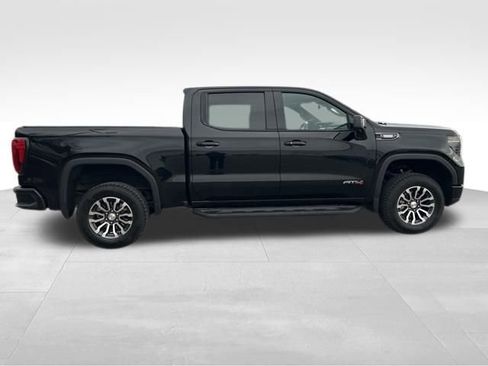 Used 2023 GMC Sierra 1500 AT4 w/ AT4 Premium Package image 9