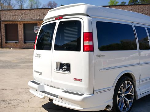 Used 2012 GMC Savana 1500 RWD image 16