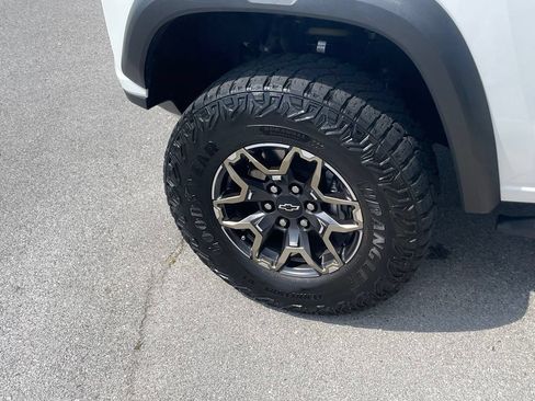 Used 2023 Chevrolet Colorado ZR2 w/ ZR2 Convenience Package III AWD/4WD image 33