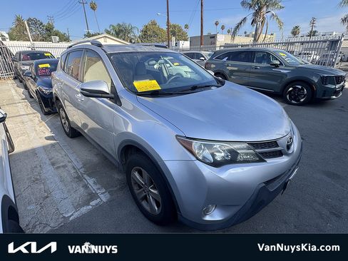 Used 2015 Toyota RAV4 XLE FWD image 1