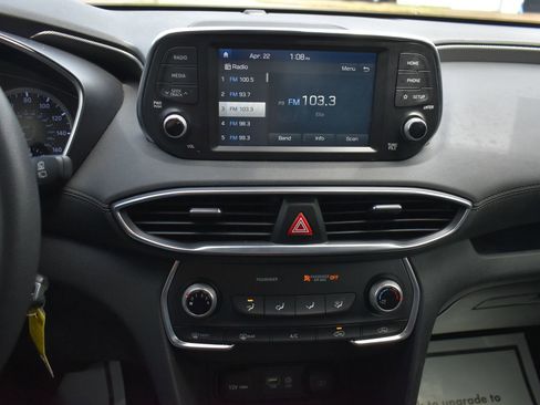 Used 2020 Hyundai Santa Fe SE image 26