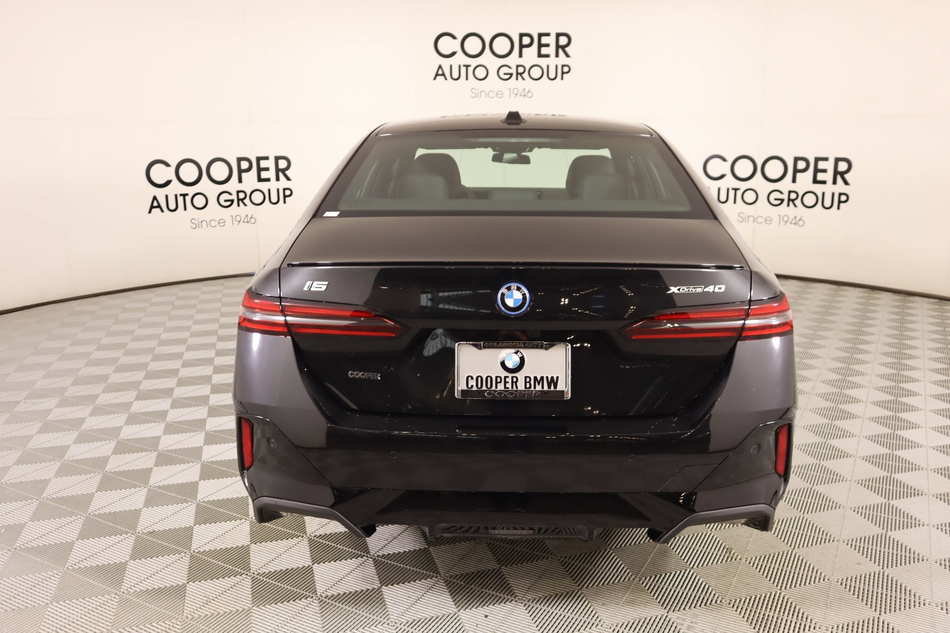 New 2026 BMW i5 eDrive40 w/ M Sport Package AWD/4WD image 23