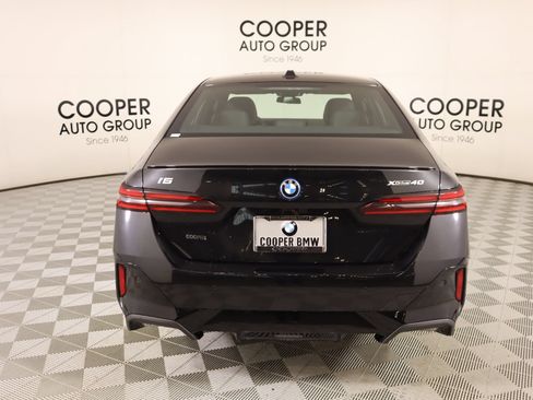 New 2026 BMW i5 eDrive40 w/ M Sport Package AWD/4WD image 23