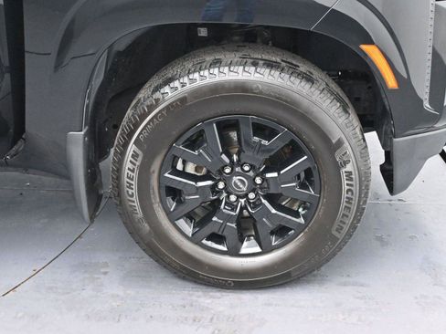 Used 2023 Nissan Frontier SV w/ Midnight Edition Package image 30