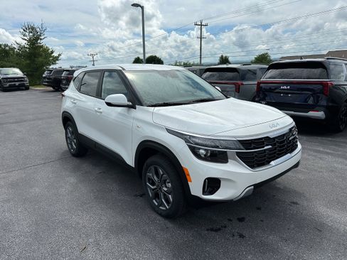 New 2026 Kia Seltos LX AWD/4WD image 3