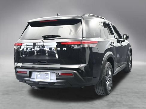 Used 2025 Nissan Pathfinder SV FWD image 6
