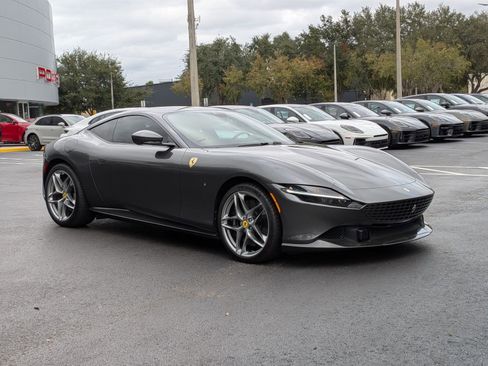 Used 2022 Ferrari Roma image 7