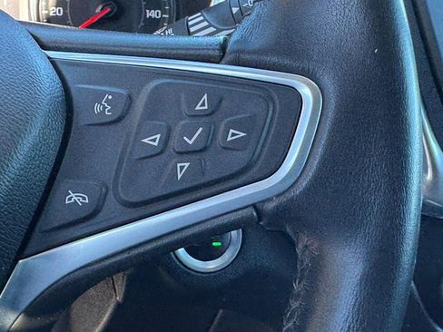 Used 2022 Chevrolet Equinox LT image 18