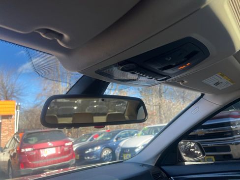 Used 2011 BMW 528i Sedan image 25