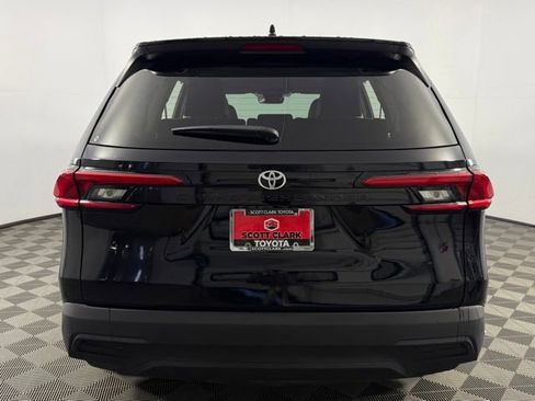 Used 2024 Toyota Grand Highlander XLE image 7