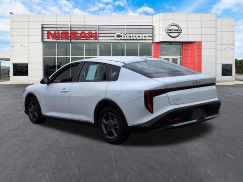 Used 2025 Kia K4 FWD image 5