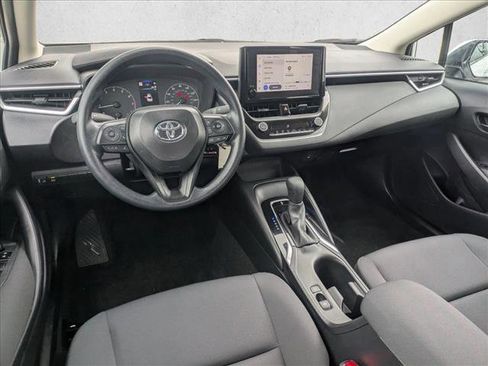 Used 2025 Toyota Corolla LE image 15
