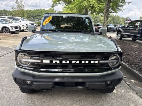 Used 2022 Ford Bronco Outer Banks AWD/4WD image 2