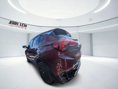 Used 2024 Buick Encore GX Sport Touring image 5