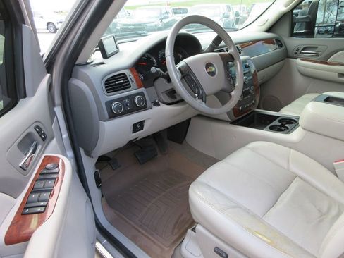 Used 2008 Chevrolet Silverado 2500 LTZ w/ Safety Package AWD/4WD image 16