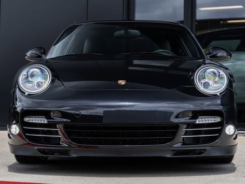 Used 2011 Porsche 911 Turbo S AWD/4WD image 9