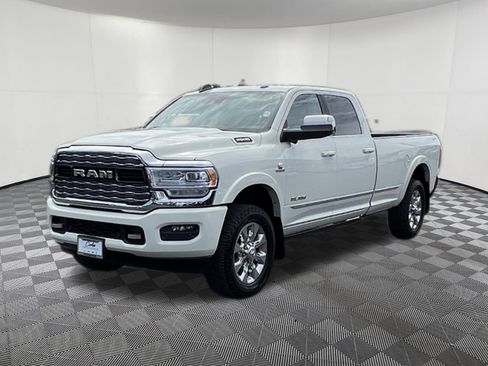 Used 2022 RAM 3500 Limited AWD/4WD image 3