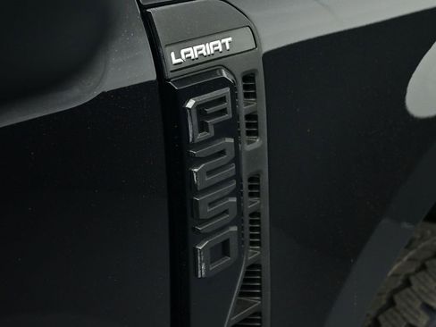 Used 2023 Ford F250 Lariat w/ Sport Appearance Package image 2