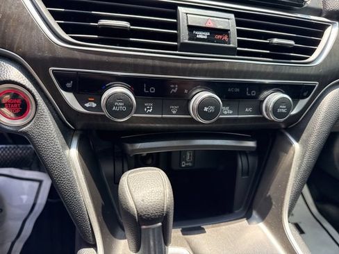 Used 2019 Honda Accord EX image 13