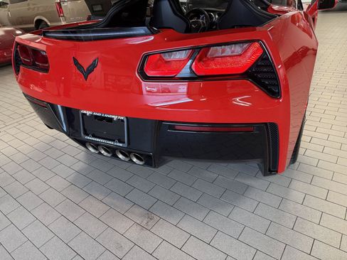 Used 2017 Chevrolet Corvette Stingray Coupe w/ 1LT RWD image 16