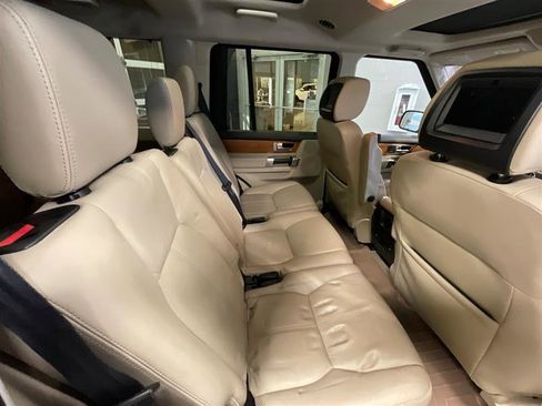 Used 2011 Land Rover LR4 HSE LUX image 16