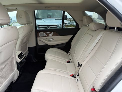 Used 2024 Mercedes-Benz GLE 350 4MATIC image 17