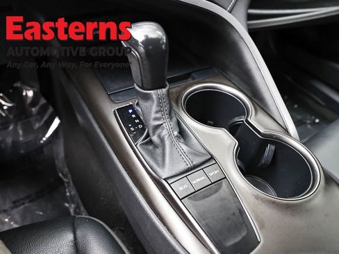 Used 2023 Toyota Camry SE FWD image 12