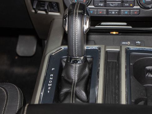 Used 2015 Ford F150 Lariat image 25