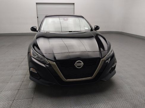 Used 2021 Nissan Altima 2.0 SR FWD image 14