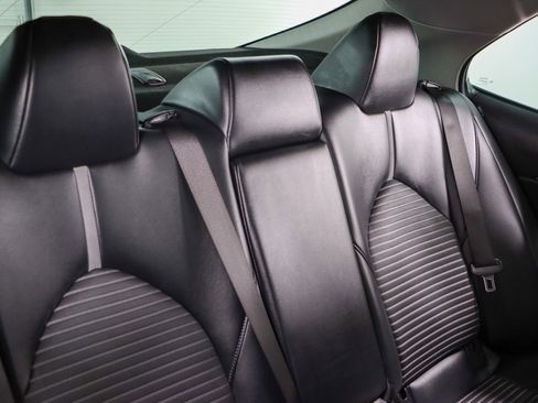 Used 2024 Toyota Camry SE image 27