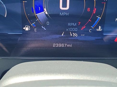 Used 2025 Chevrolet Traverse LT FWD image 24