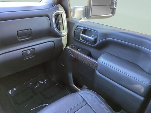 Used 2020 GMC Sierra 2500 Denali w/ Denali Ultimate Package image 16