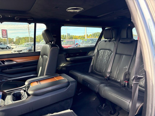 Used 2024 Jeep Grand Wagoneer L Series III AWD/4WD image 15