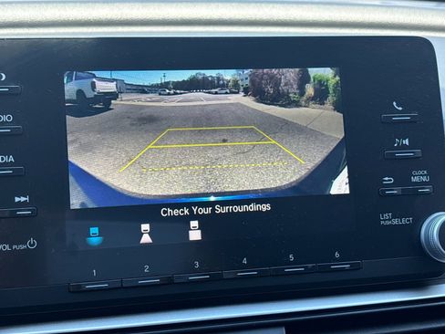 Used 2019 Honda Accord LX image 19