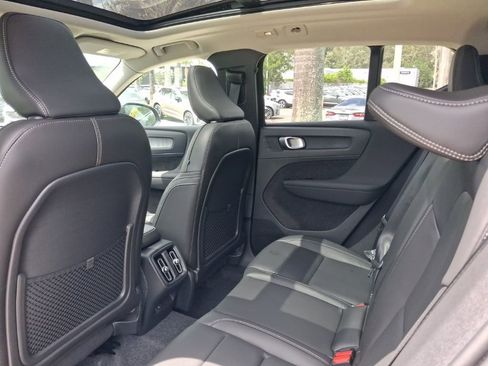 New 2026 Volvo XC40 B5 Core AWD/4WD image 5