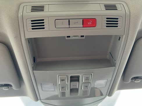 Used 2020 Volkswagen Jetta SEL FWD image 25