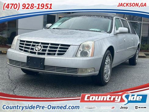 Used 2011 Cadillac DTS Limousine FWD image 1