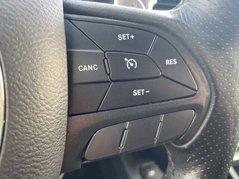 Used 2018 Dodge Durango GT image 23