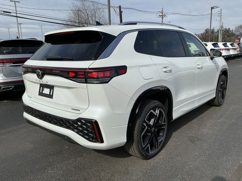 New 2026 Volkswagen Tiguan SEL R-Line AWD/4WD image 7