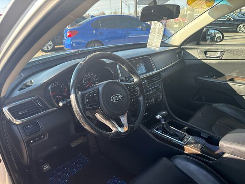 Used 2017 Kia Optima EX image 8
