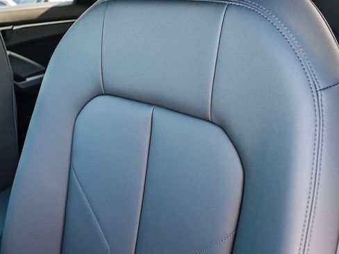 New 2025 Audi Q3 2.0T Premium image 38
