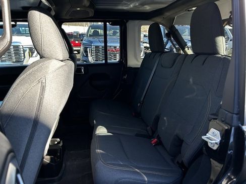 Used 2024 Jeep Wrangler Willys image 27