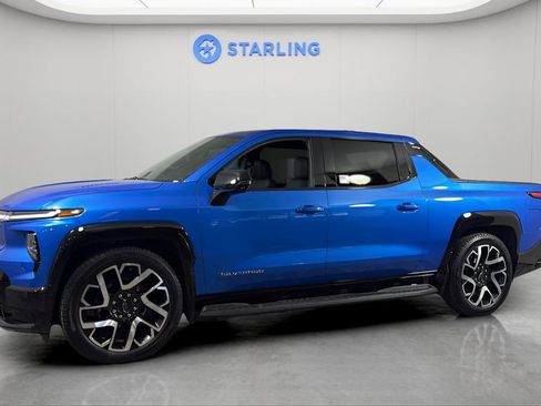 Certified 2025 Chevrolet Silverado EV RST image 2